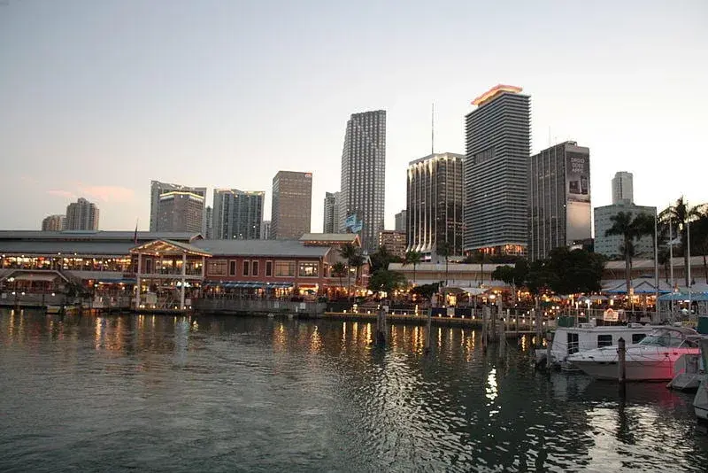 Auto Transport Routes: Miami to Chicago